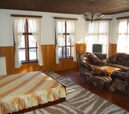 Trevnenski Kat Hotel Trjavna Buitenkant foto